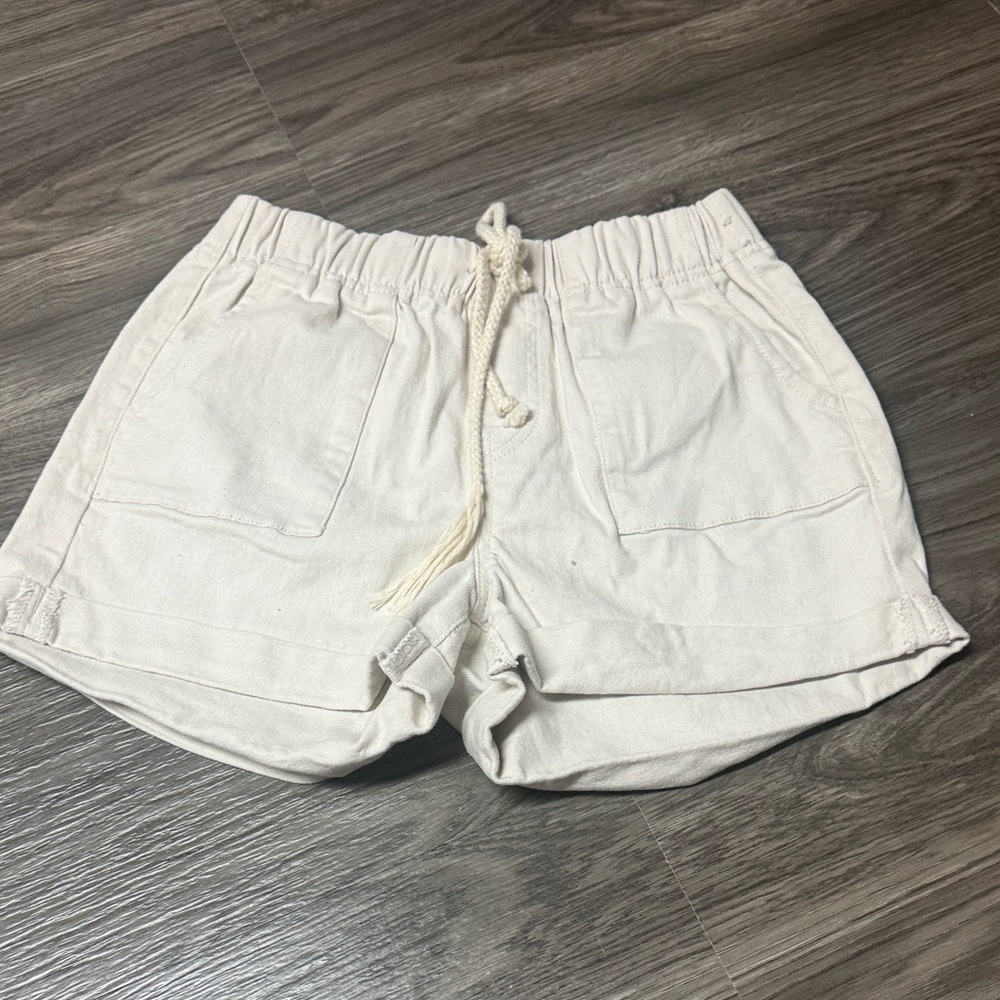 No Boundaries Women's Tan Cargo Shorts